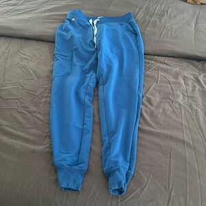Size small figs Zamora jogger